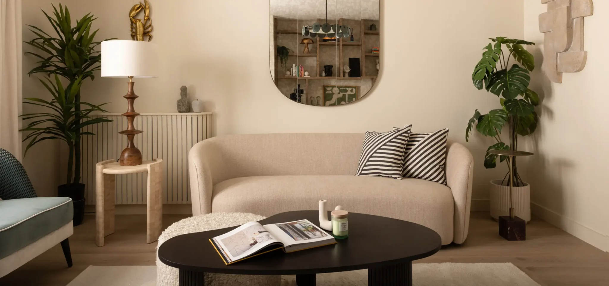 Hampton Demesne by Ballymore - living room home promo